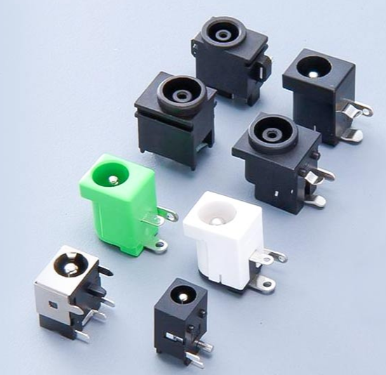 ac和dc插座的區別 ac和dc插座的區別